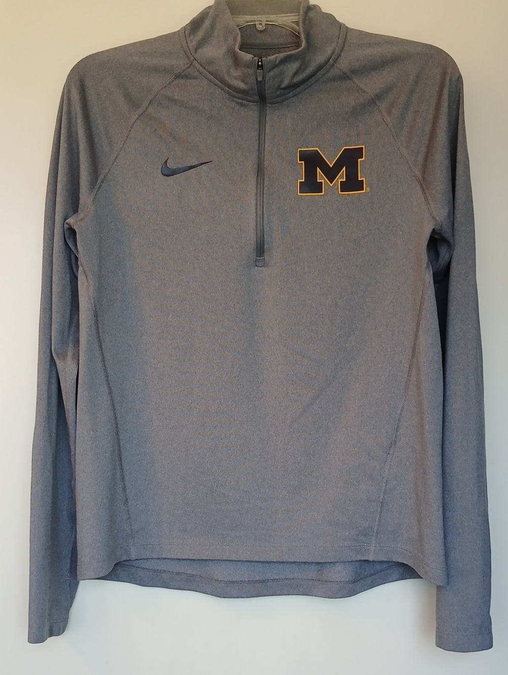Lady’s Nike Dri-Fit Michigan Quarter Zip Gray Size Medium